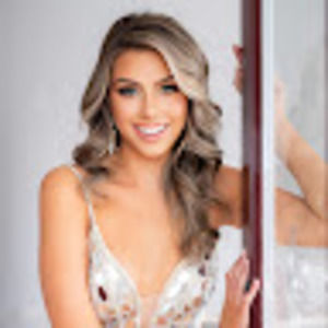 Meet your Posher, Stella